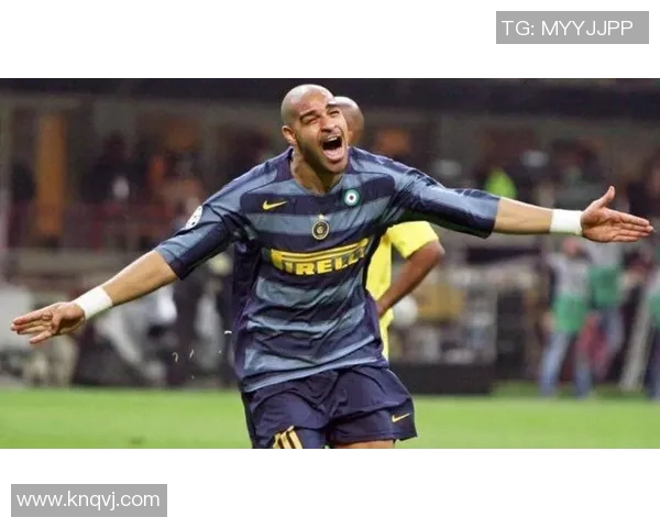 拉卡泽特的射手本能如何引领球队走向胜利与荣耀