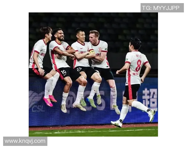 谭龙精彩点射助力长春亚泰赢得关键比赛展现球队实力 谭龙精彩点射助力长春亚泰赢得关键比赛展现球队实力