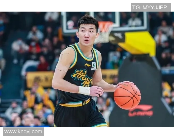 广厦孙铭徽在赛场上的崛起与挑战展现了年轻球员的无限潜力与奋斗精神 广厦孙铭徽在赛场上的崛起与挑战展现了年轻球员的无限潜力与奋斗精神