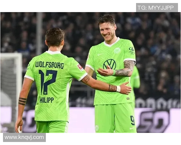 沃尔夫斯堡主场大胜沙尔克04,豪取三分!